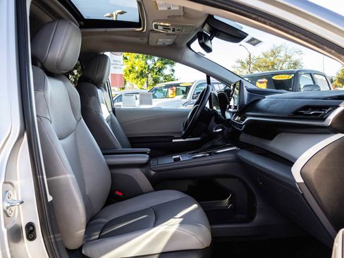 Certified 2024 Toyota Sienna XLE image 23