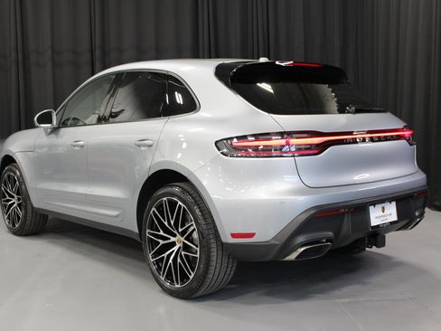 New 2026 Porsche Macan image 3