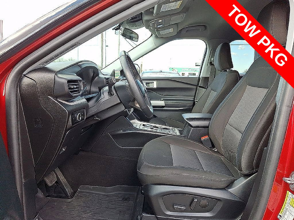 Used 2024 Ford Explorer XLT w/ Class IV Trailer Tow Package AWD/4WD image 16