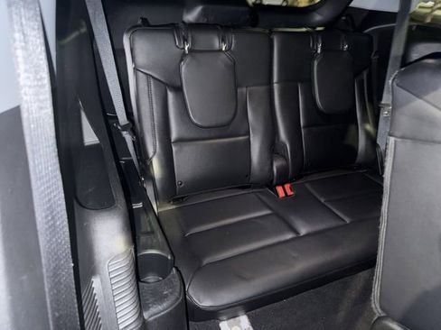 Used 2023 Ford Explorer Limited image 24