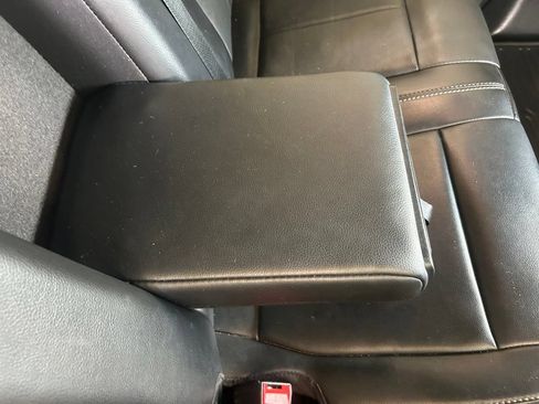 Used 2020 Ford F150 Lariat w/ Equipment Group 502A Luxury AWD/4WD image 35