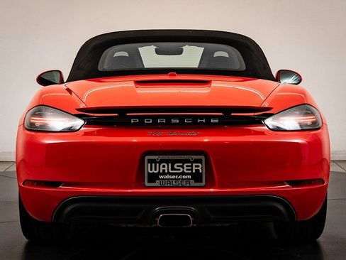 Used 2021 Porsche 718 Boxster RWD image 7