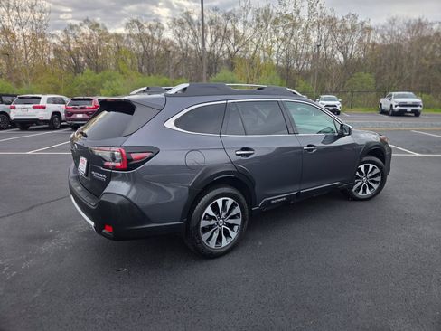 Used 2024 Subaru Outback Touring XT AWD/4WD image 4