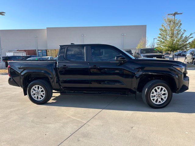 Used 2024 Toyota Tacoma SR5 AWD/4WD image 2