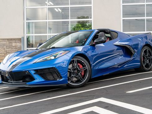 Used 2020 Chevrolet Corvette Stingray Premium Cpe w/ 3LT Preferred Equipment Group RWD image 2