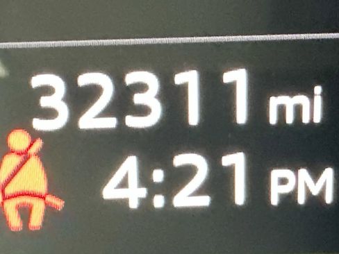 Used 2022 Audi e-tron GT Premium Plus image 20