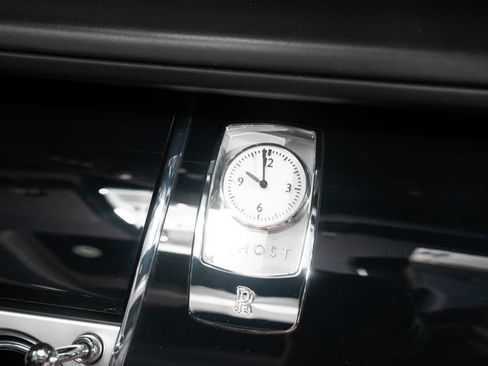 Used 2015 Rolls-Royce Ghost RWD image 37