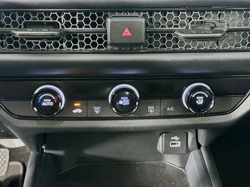 Used 2025 Honda HR-V LX image 22
