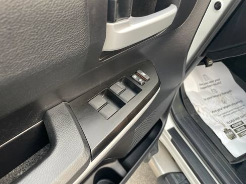 Used 2020 Toyota Tundra SR5 AWD/4WD image 12