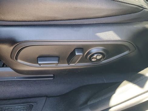 Used 2023 Jeep Grand Cherokee L Limited w/ Luxury Tech Group II image 7