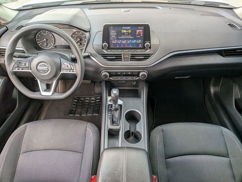 Used 2022 Nissan Altima 2.5 SV FWD image 24
