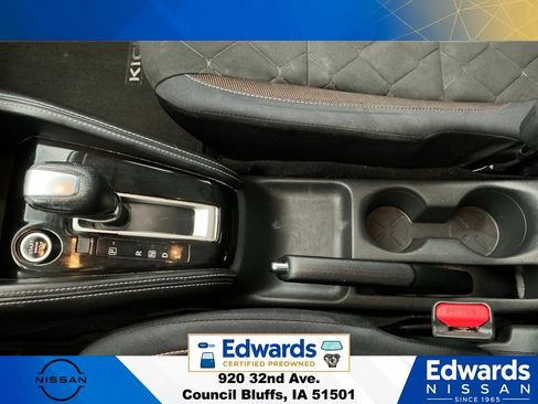 Used 2018 Nissan Kicks SR FWD image 27