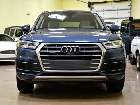 Used 2018 Audi Q5 Prestige w/ Prestige Package image 2