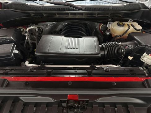 Used 2022 Chevrolet Silverado 1500 Custom Trail Boss w/ LPO, Dark Essentials Package AWD/4WD image 9