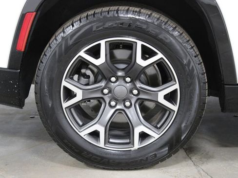 Used 2024 Jeep Wagoneer Series III image 16