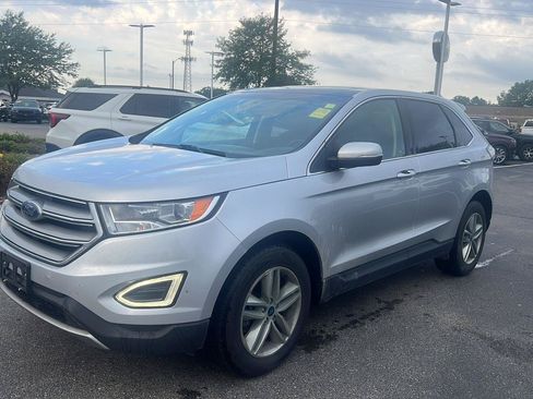 Used 2018 Ford Edge SEL w/ Equipment Group 201A AWD/4WD image 12