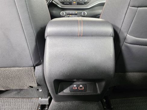 Used 2024 Nissan Altima 2.5 SR FWD image 41