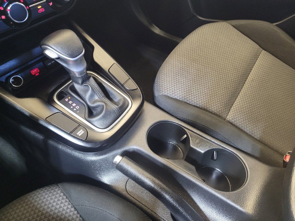 Used 2020 Kia Soul LX FWD image 26