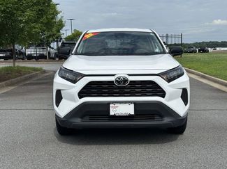 Used 2022 Toyota RAV4 LE FWD video 2