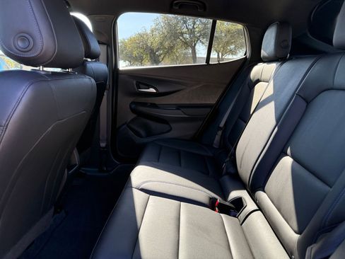 Used 2025 Buick Envista Sport Touring image 25