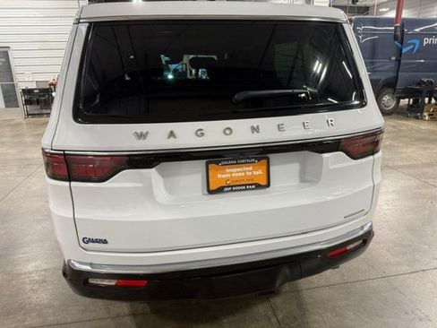 Certified 2024 Jeep Wagoneer L Series III w/ Premium Group I AWD/4WD image 34