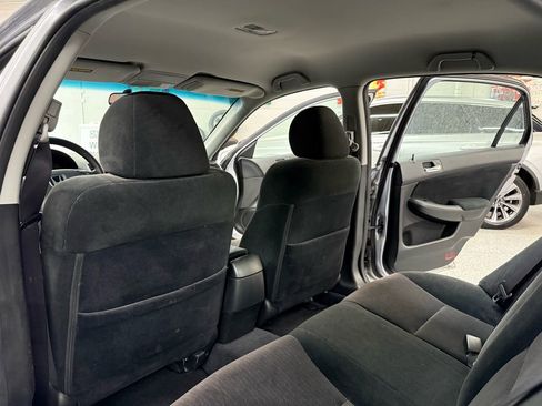 Used 2004 Honda Accord LX image 14