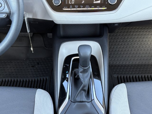 New 2027 Toyota Corolla LE FWD image 17