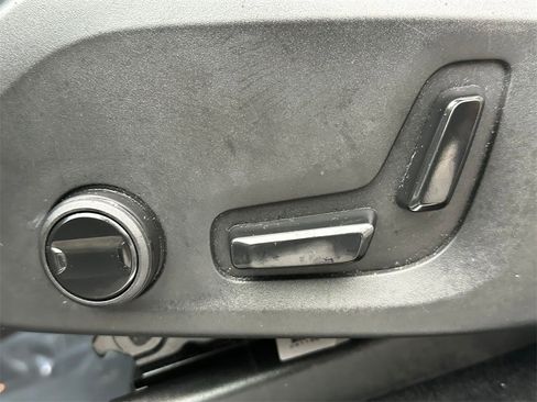 Used 2019 Volvo XC90 T6 Momentum w/ Protection Package Premier image 23