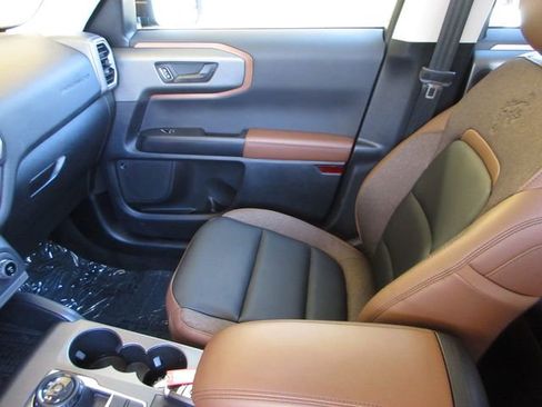 Certified 2025 Ford Bronco Sport Outer Banks w/ Outer Banks Tech Package+ AWD/4WD image 23