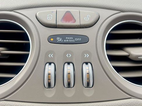 Used 2009 Mercedes-Benz SL 550 image 31