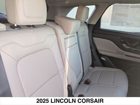 New 2025 Lincoln Corsair Reserve image 13