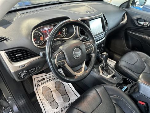 Used 2014 Jeep Cherokee Limited w/ Luxury Group image 16