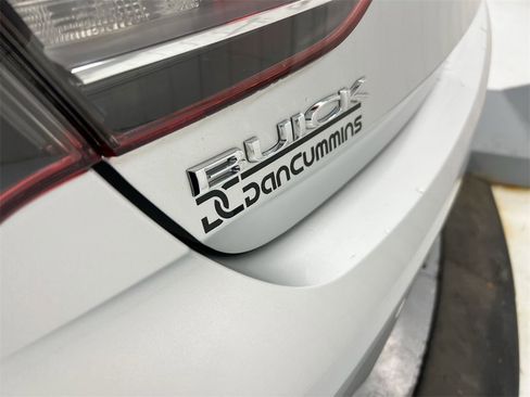 Used 2018 Buick Regal Essence w/ Driver Confidence Package #1 image 26