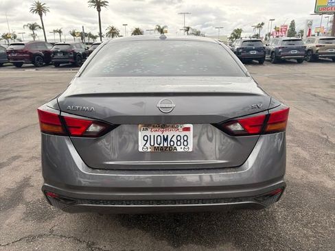 Used 2024 Nissan Altima 2.5 SV image 4