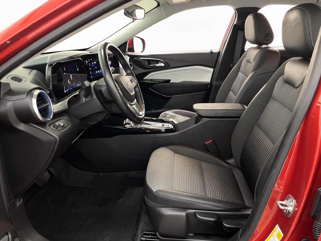 Certified 2024 Chevrolet Trax LT w/ Driver Confidence Package FWD image 7