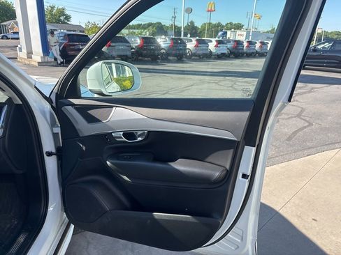 Used 2023 Volvo XC90 B5 Core w/ Protection Package Premier AWD/4WD image 28