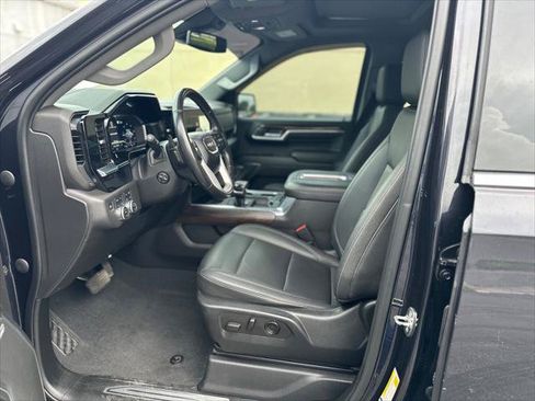 Used 2022 GMC Sierra 1500 SLT w/ SLT Premium Plus Package AWD/4WD image 9