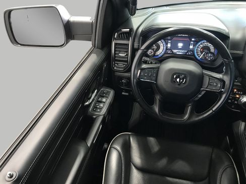 Used 2022 RAM 1500 Limited w/ Night Edition AWD/4WD image 5