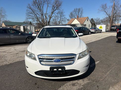 Used 2012 Ford Taurus SEL image 2
