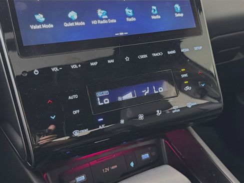 Used 2024 Hyundai Santa Cruz Limited image 20