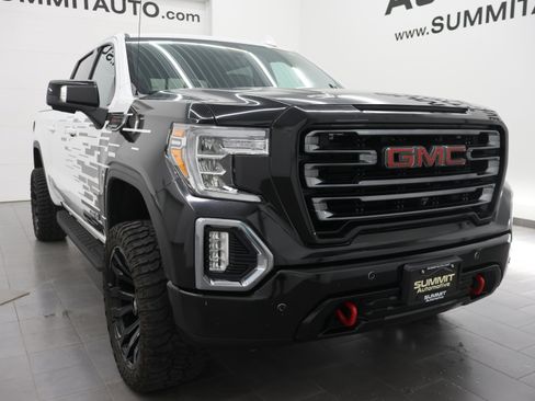 Used 2022 GMC Sierra 1500 AT4 w/ AT4 Premium Package AWD/4WD image 2