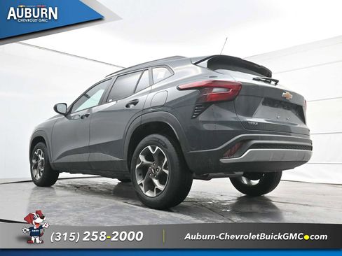 New 2026 Chevrolet Trax LT w/ LT Convenience Package image 19