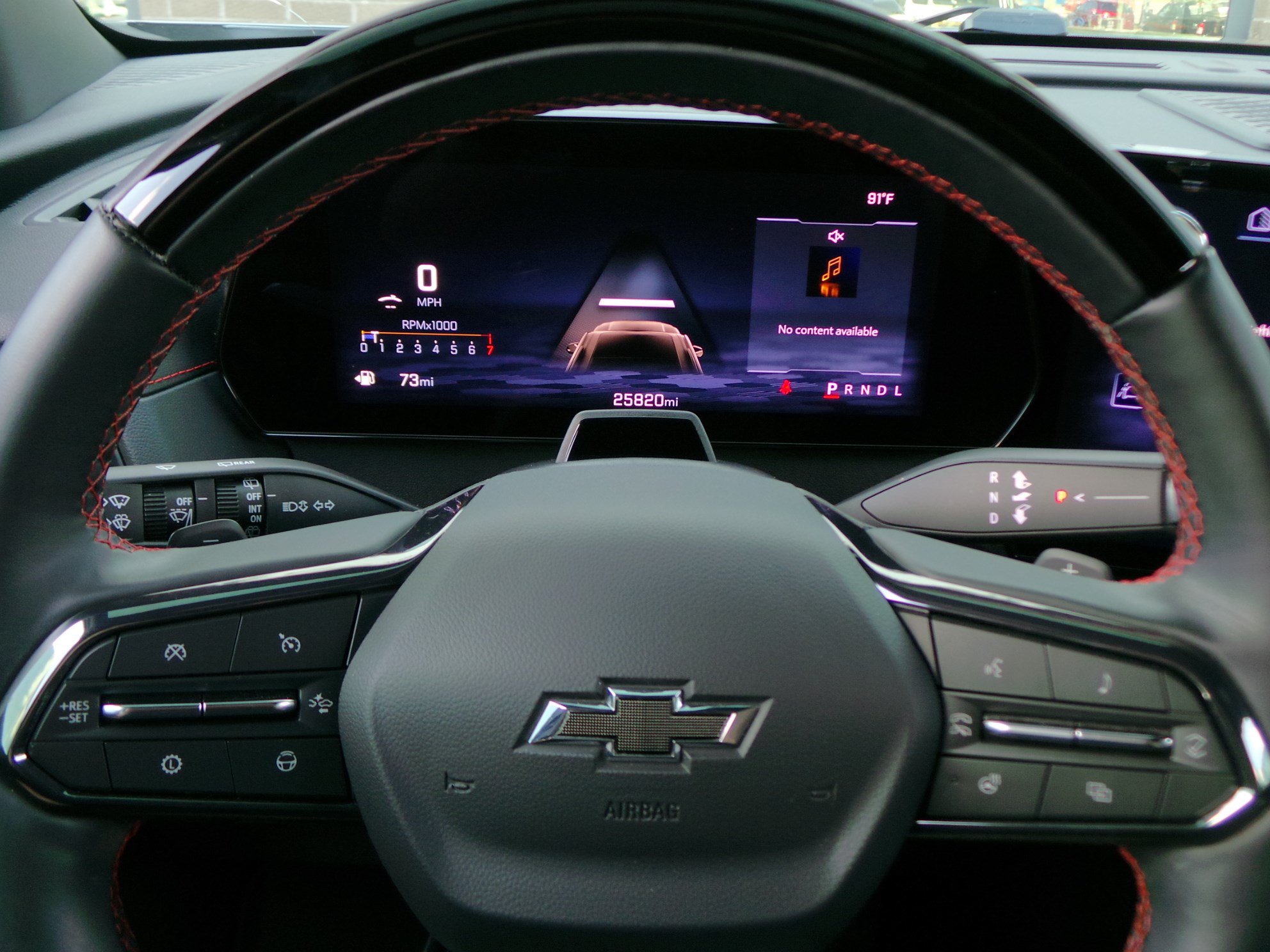 Used 2025 Chevrolet Traverse RS FWD image 8