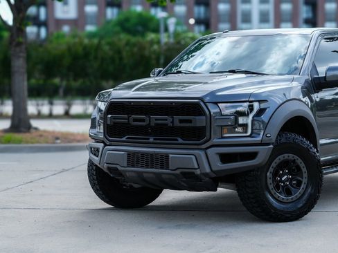Used 2017 Ford F150 Raptor w/ Equipment Group 802A Luxury AWD/4WD image 8