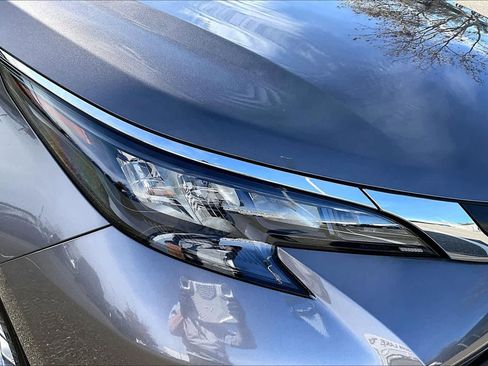 Certified 2024 Toyota Sienna LE image 27
