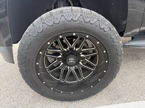 Used 2018 Chevrolet Tahoe Premier AWD/4WD image 5