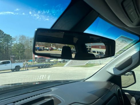 Used 2021 Chevrolet Silverado 1500 LT image 23