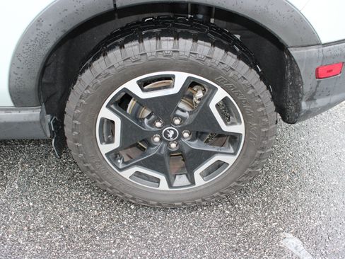 Used 2022 Ford Bronco Sport Outer Banks w/ Tech Package AWD/4WD image 12
