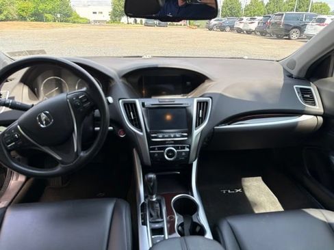 Used 2015 Acura TLX FWD image 10
