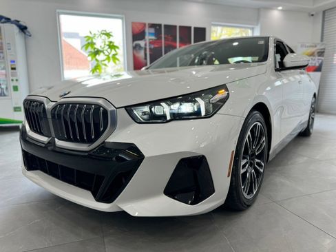 Used 2026 BMW 540i xDrive AWD/4WD image 4